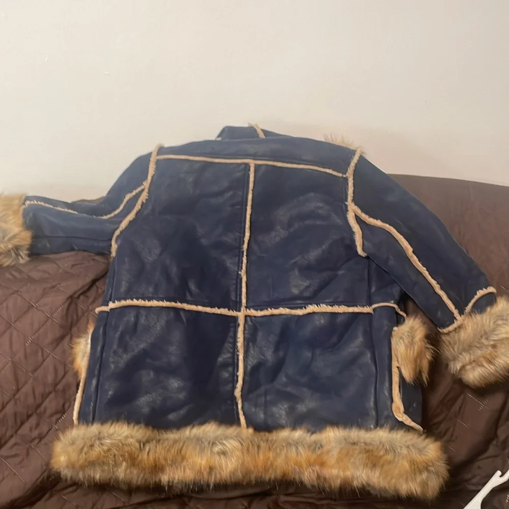 Shearling coat - Picture 5 of 8